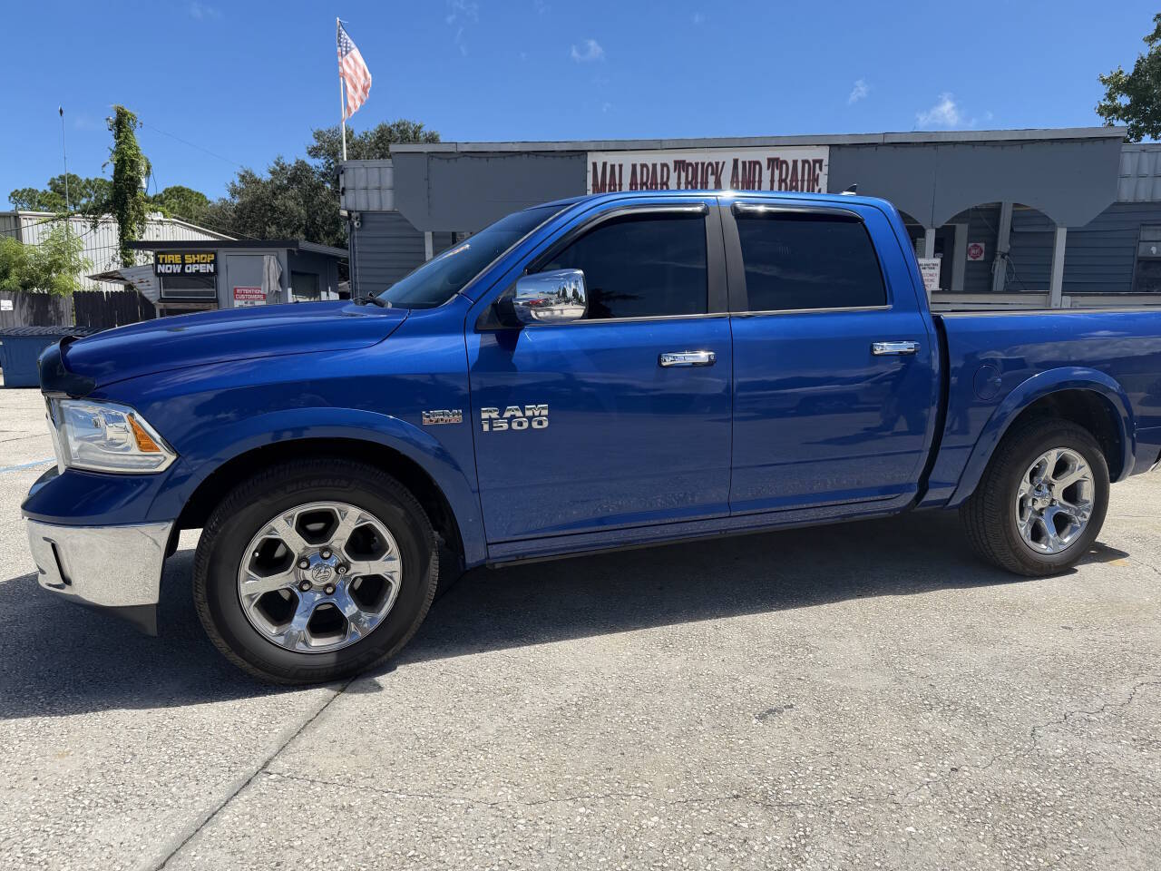 2014 RAM 1500 Laramie 4x2 4dr Crew Cab 5.5 ft. SB Pickup