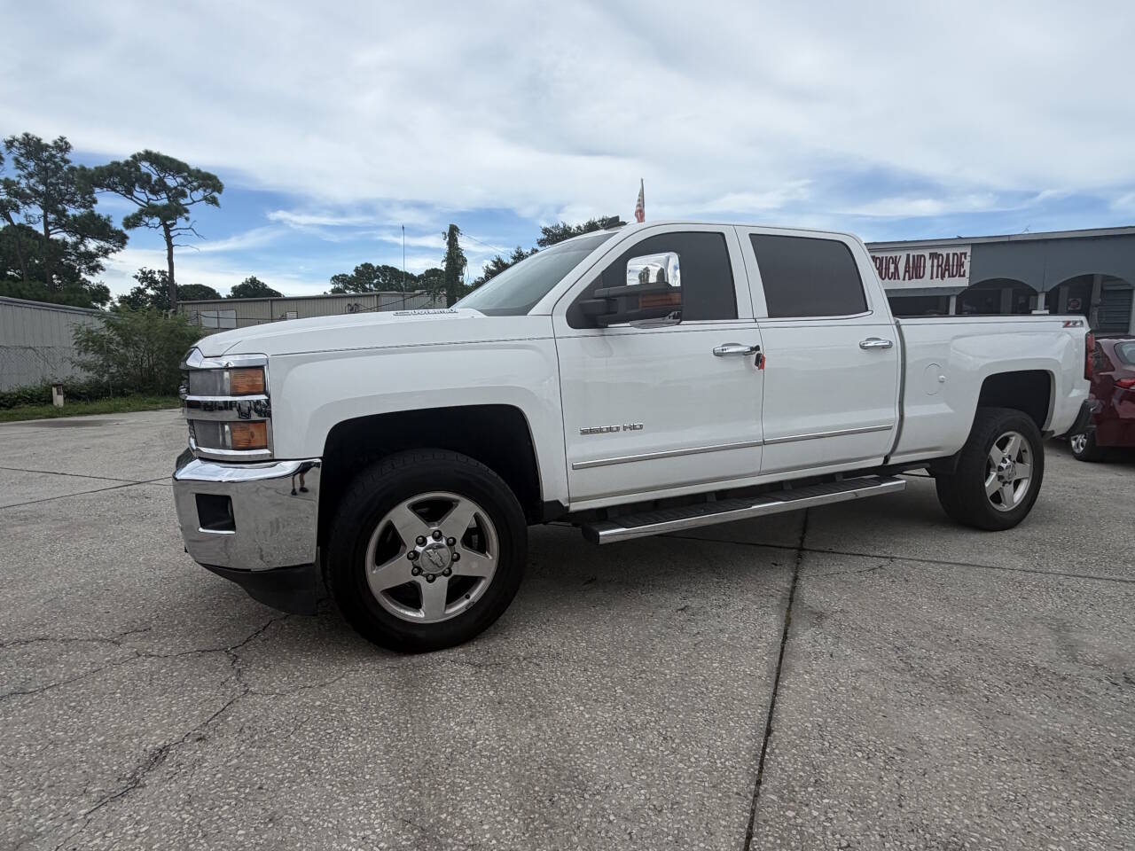 2015 Chevrolet Silverado 3500HD LTZ 4x4 4dr Crew Cab SRW