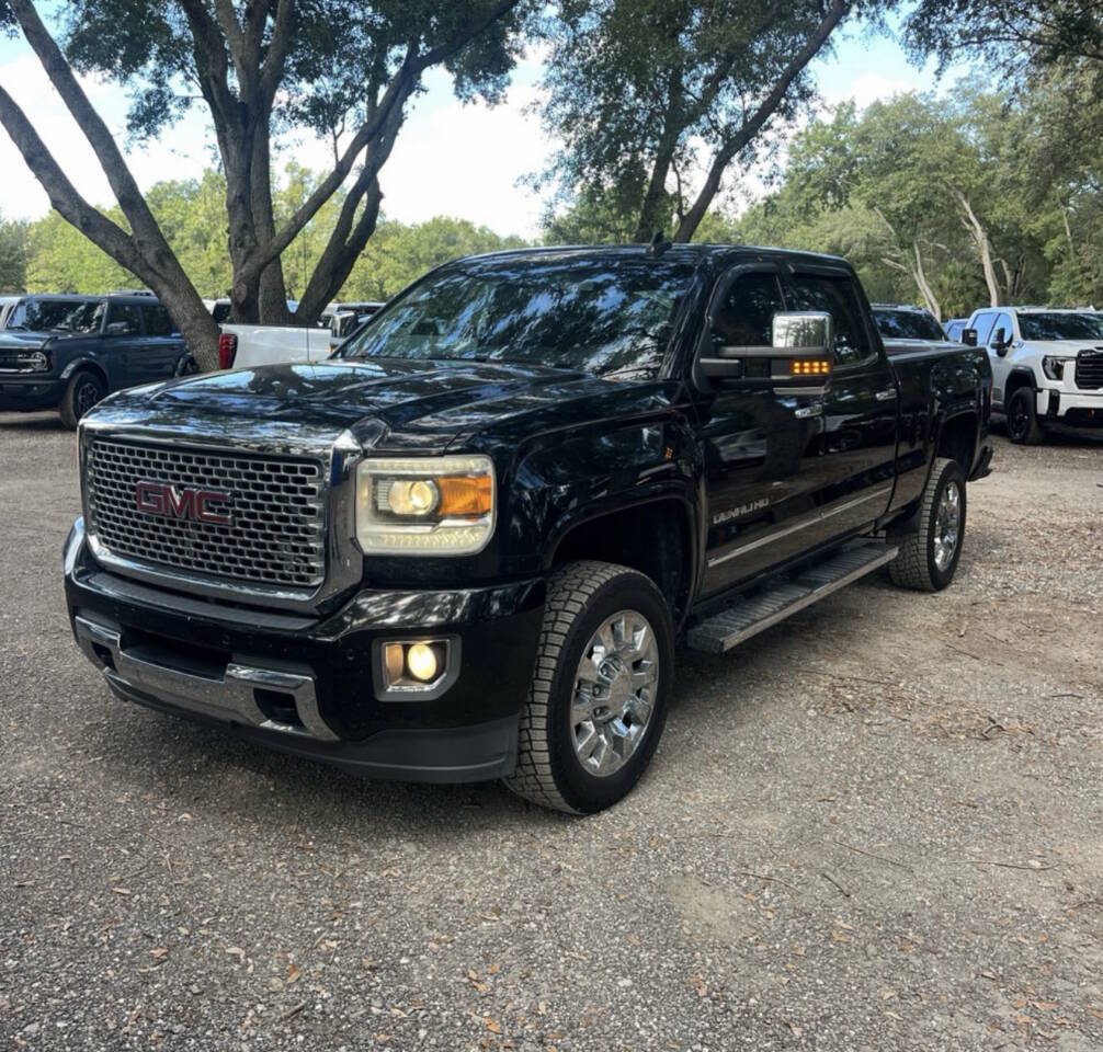 2015 GMC Sierra 2500HD Denali 4x4 4dr Crew Cab SB